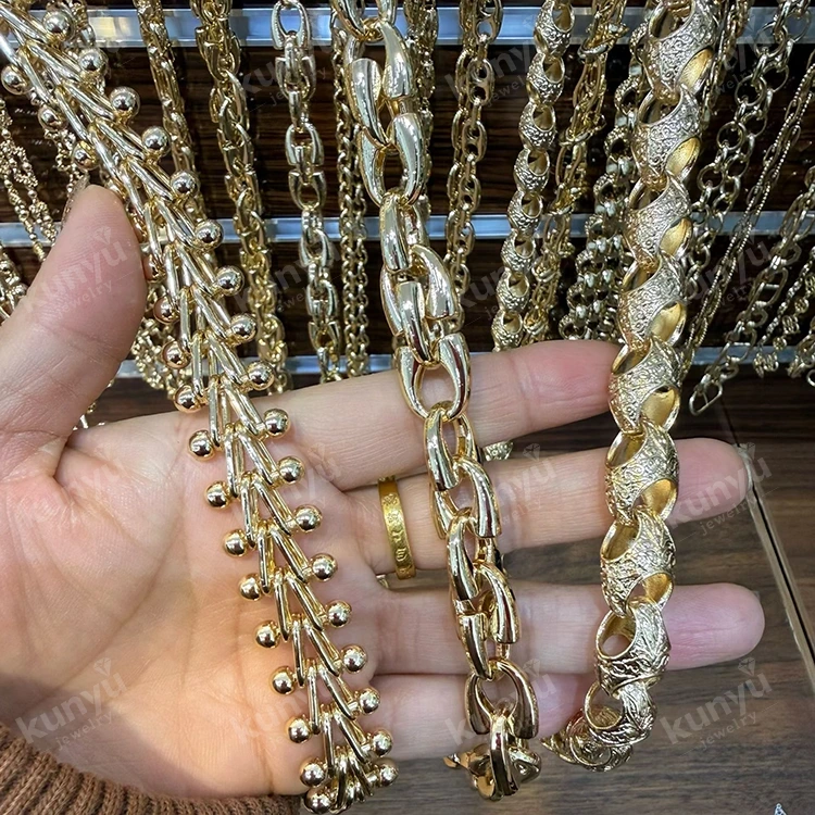 Chunky Metal Chain Belt
