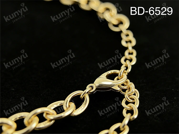Chunky Metal Chain Belt