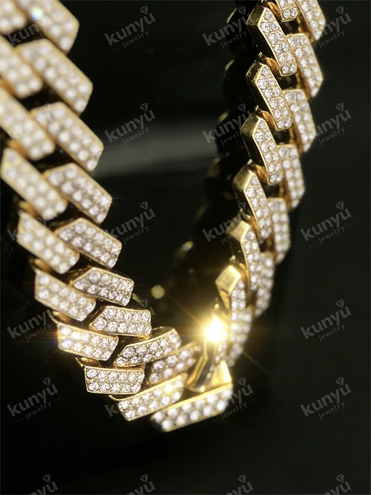 Trendy Cuban Streetwear Choker