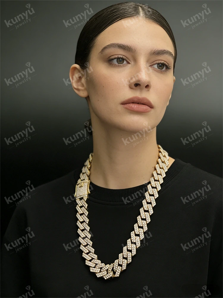 Trendy Cuban Streetwear Choker