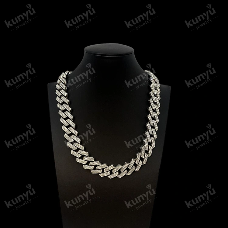 Trendy Cuban Streetwear Choker